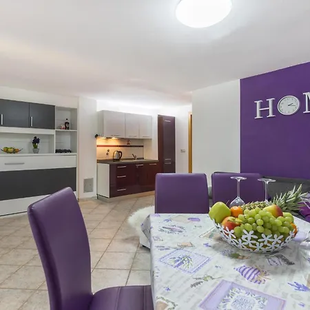 Gorgeous In With Kitchen Apartment