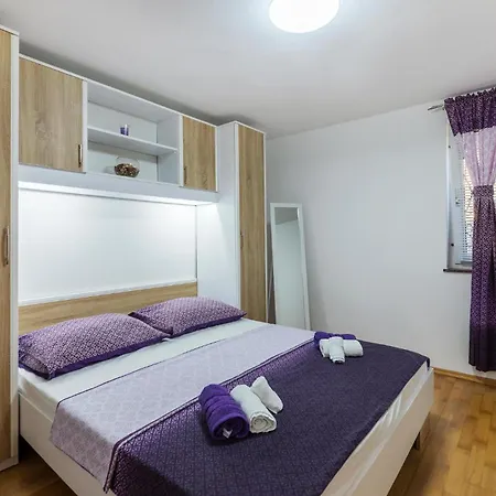 Gorgeous In With Kitchen Apartman
